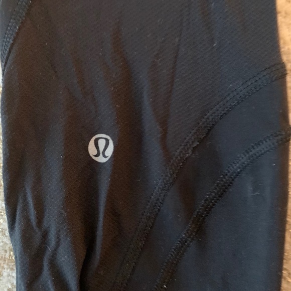 Soul Cycle Lulu Lemon Cropped black Leggings sz 6 - Picture 4 of 7